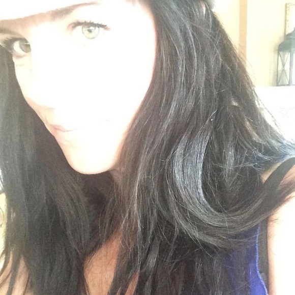 Meet your Posher, Shelley - Picture 1 of 1